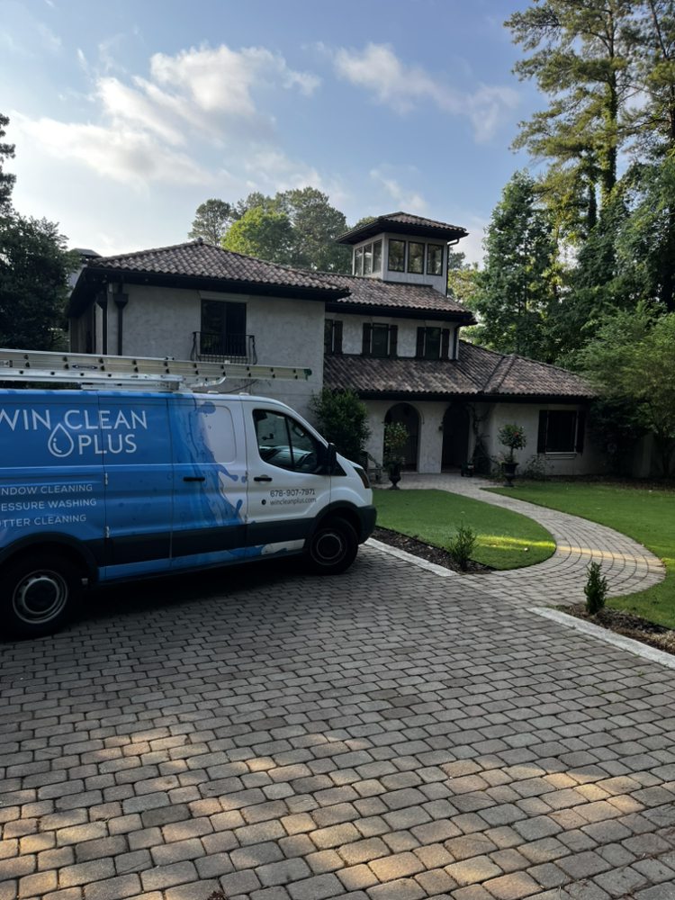 Experienced Window Cleaning, Pressure Washing, and Gutter Cleaning Technicians